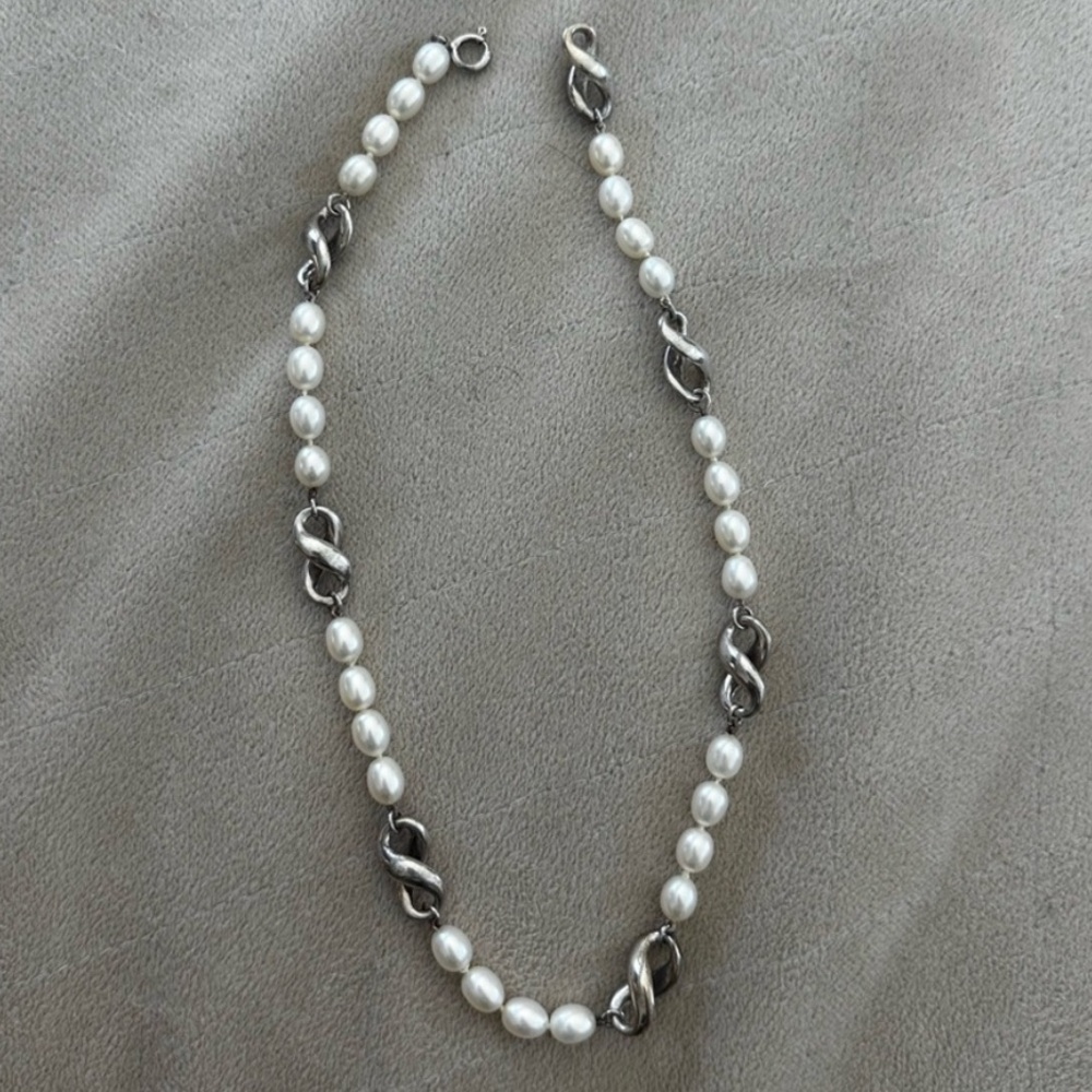 Tiffany & Co. Pearl Infinitely Necklace - Picture 5 of 5